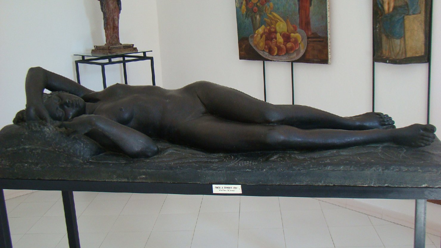 Fanciulla dormiente, figura femminile nuda (scultura)