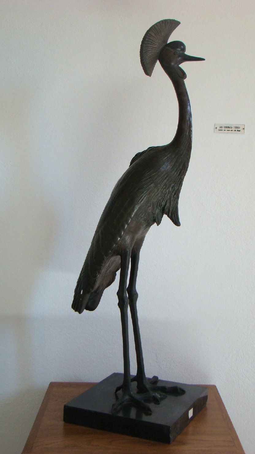 Gru coronata (scultura)