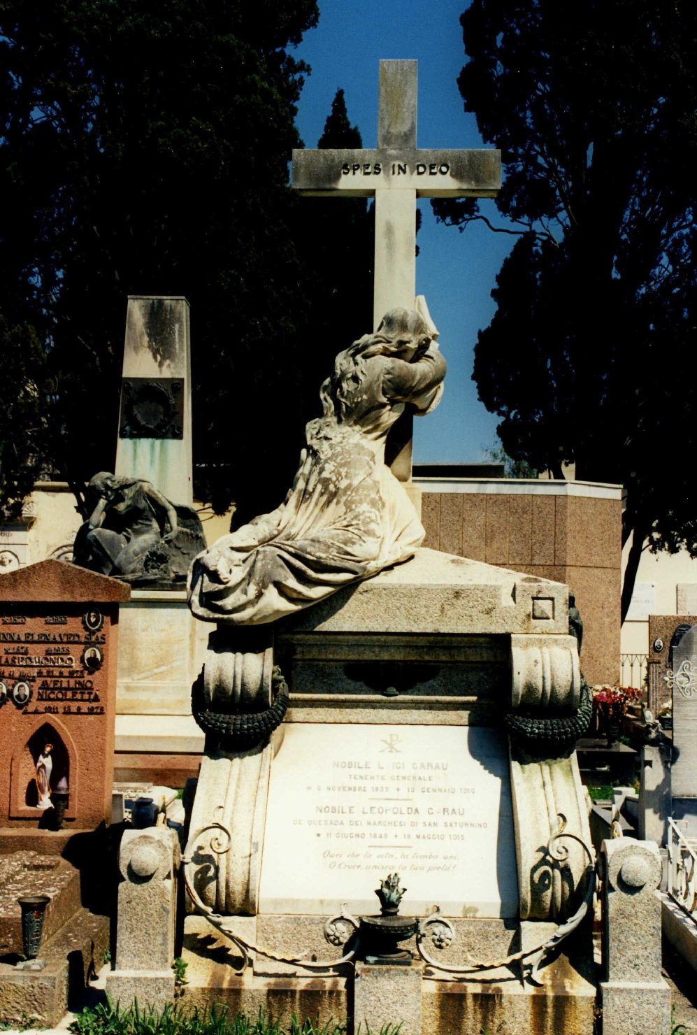 Monumento funebre - a edicola