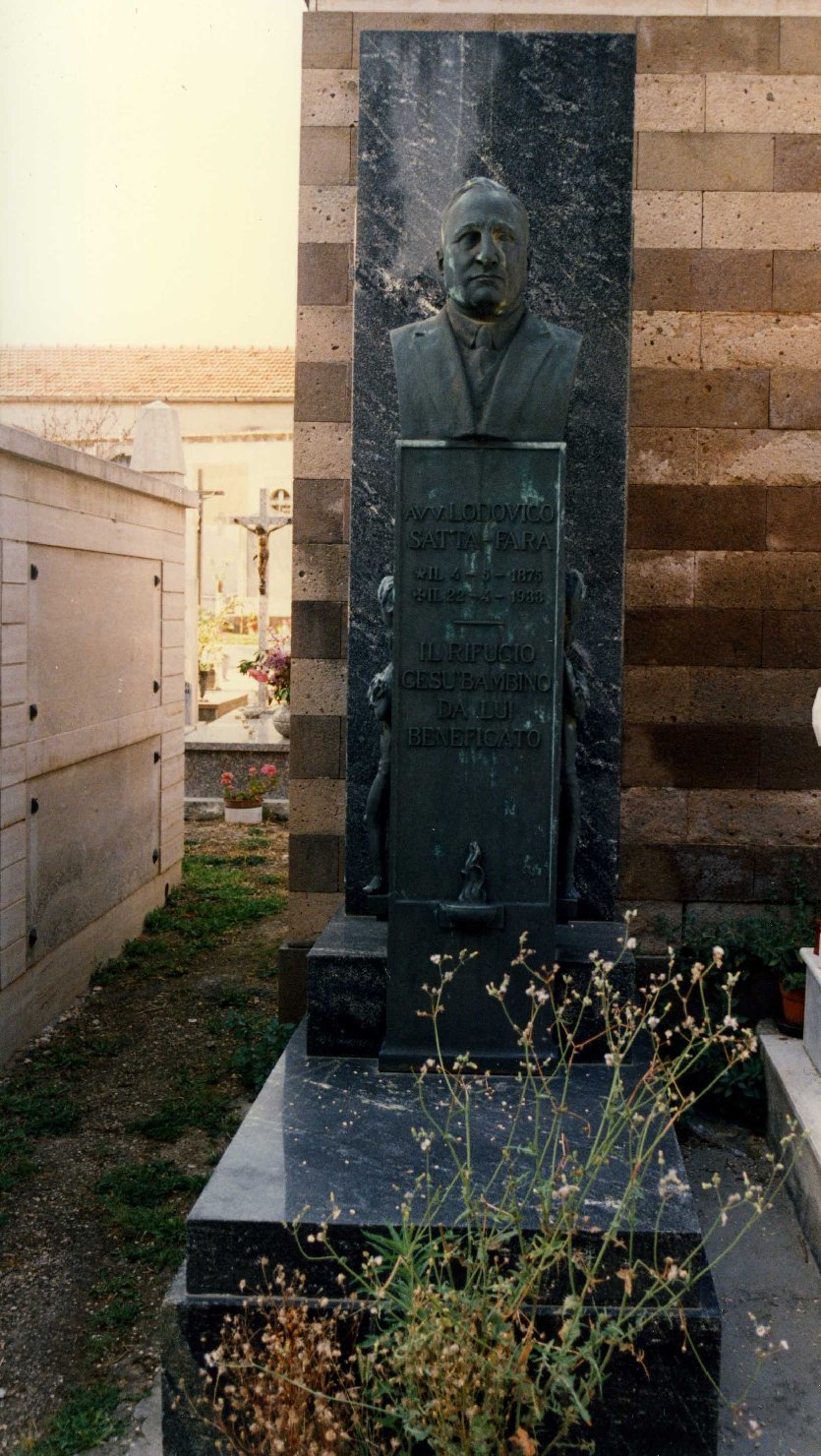 Monumento funebre