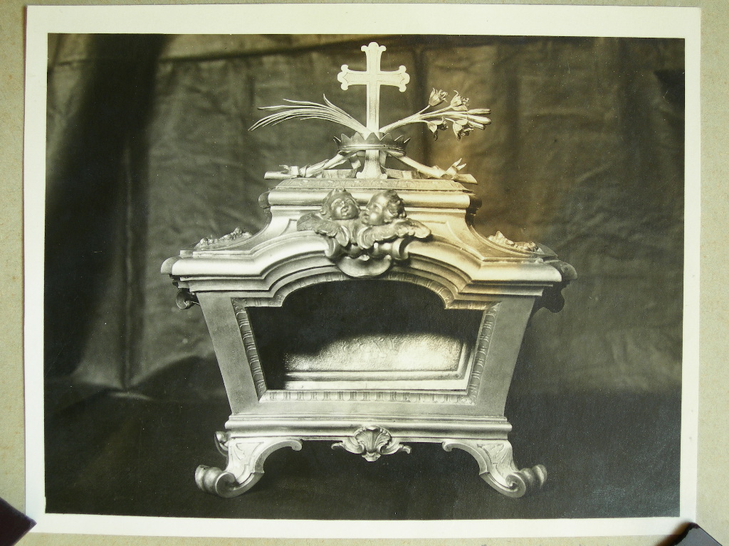 Cattedrale di S. Martino, urna (positivo) di Anonimo (XX)