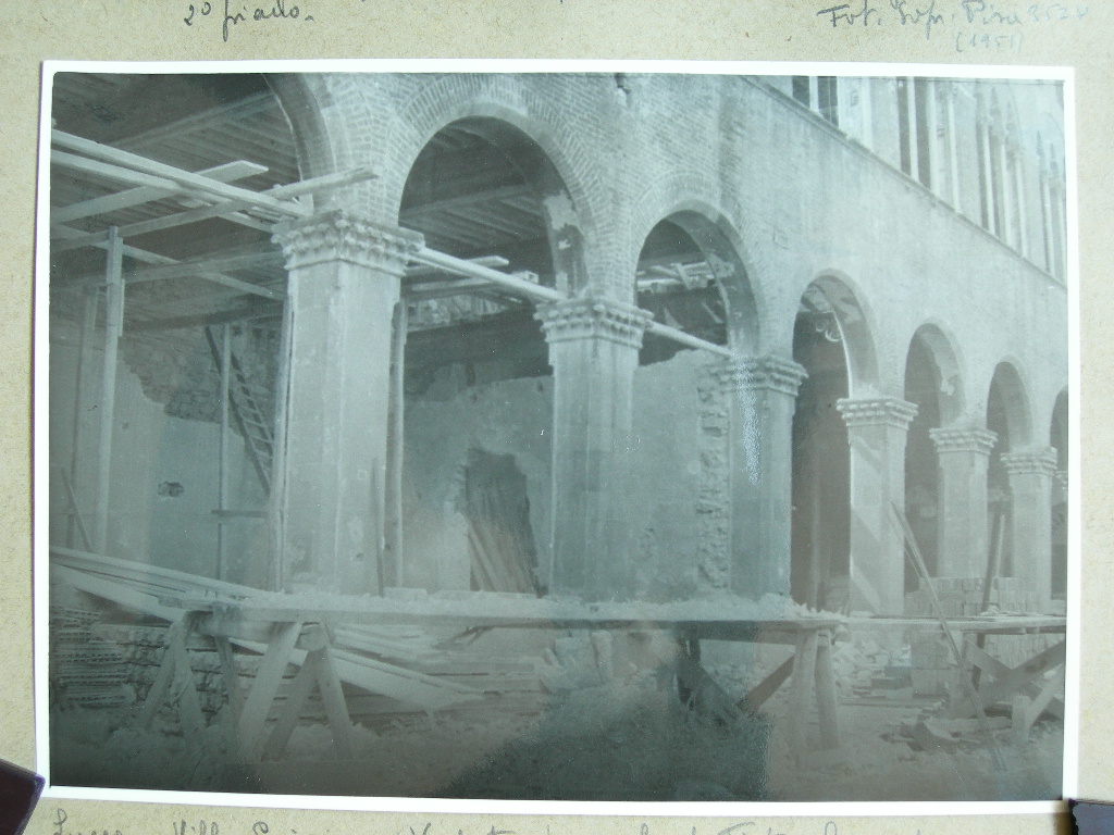 Villa Guinigi, porticato (positivo) di Anonimo (XX)