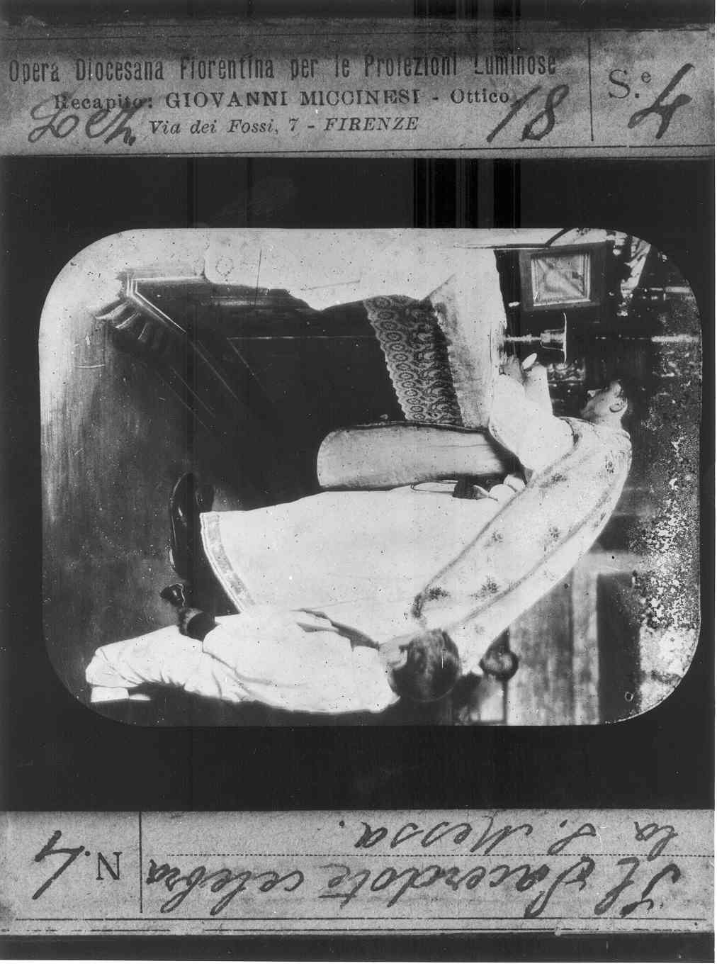 CELEBRAZIONE DELLA MESSA (diapositiva) di Anonimo (prima metà XX)