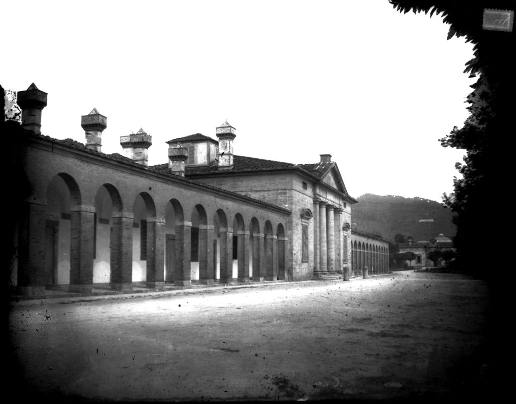 Montecatini Terme - Stabilimenti termali La Torretta (negativo) di Lint, Enrico van (seconda metà XIX)