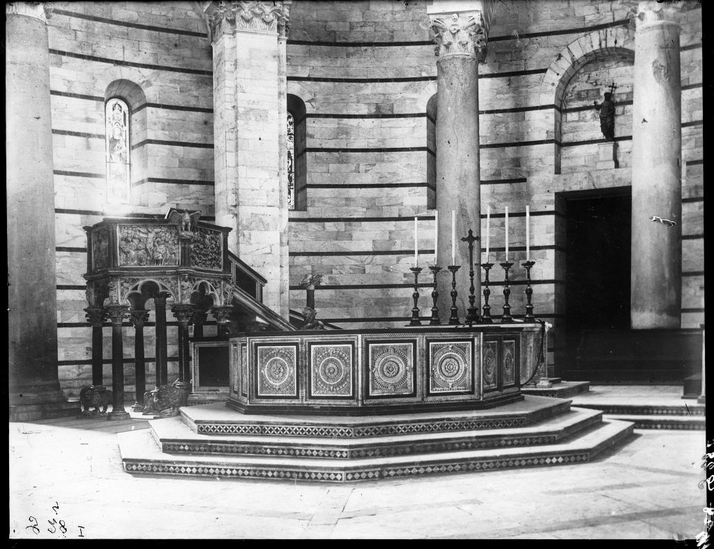 Pisa - Battistero - Vedute interne (negativo) di Guido da Como, Nicola Pisano, Anonimo (XIX/ XX)