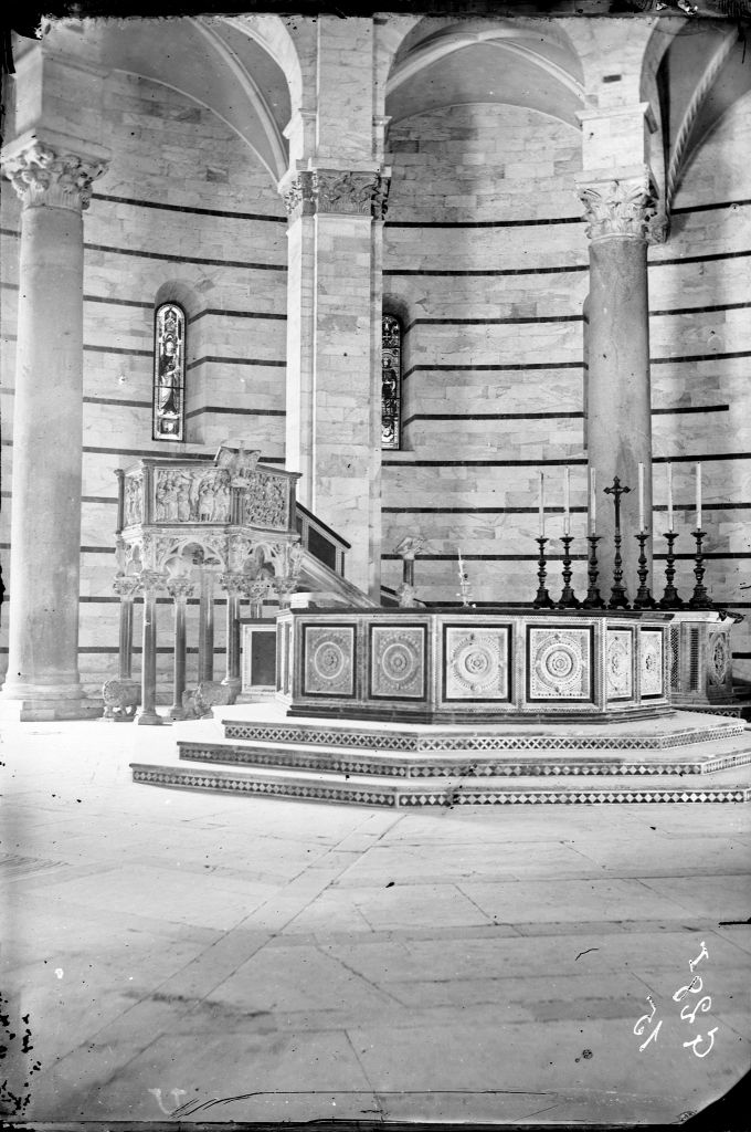 Pisa - Battistero - Vedute interne (negativo) di Guido da Como, Nicola Pisano, Anonimo (XIX/ XX)
