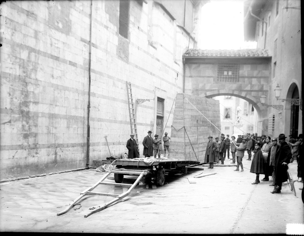 Pisa - Opere d'arte dal Veneto - I° Guerra mondiale (negativo) di Anonimo (primo quarto XX)