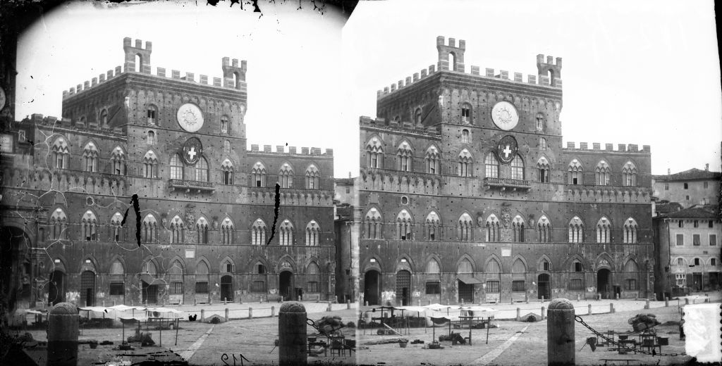 Siena - Palazzo Pubblico - Vedute esterne (negativo) di Anonimo (XIX/ XX)