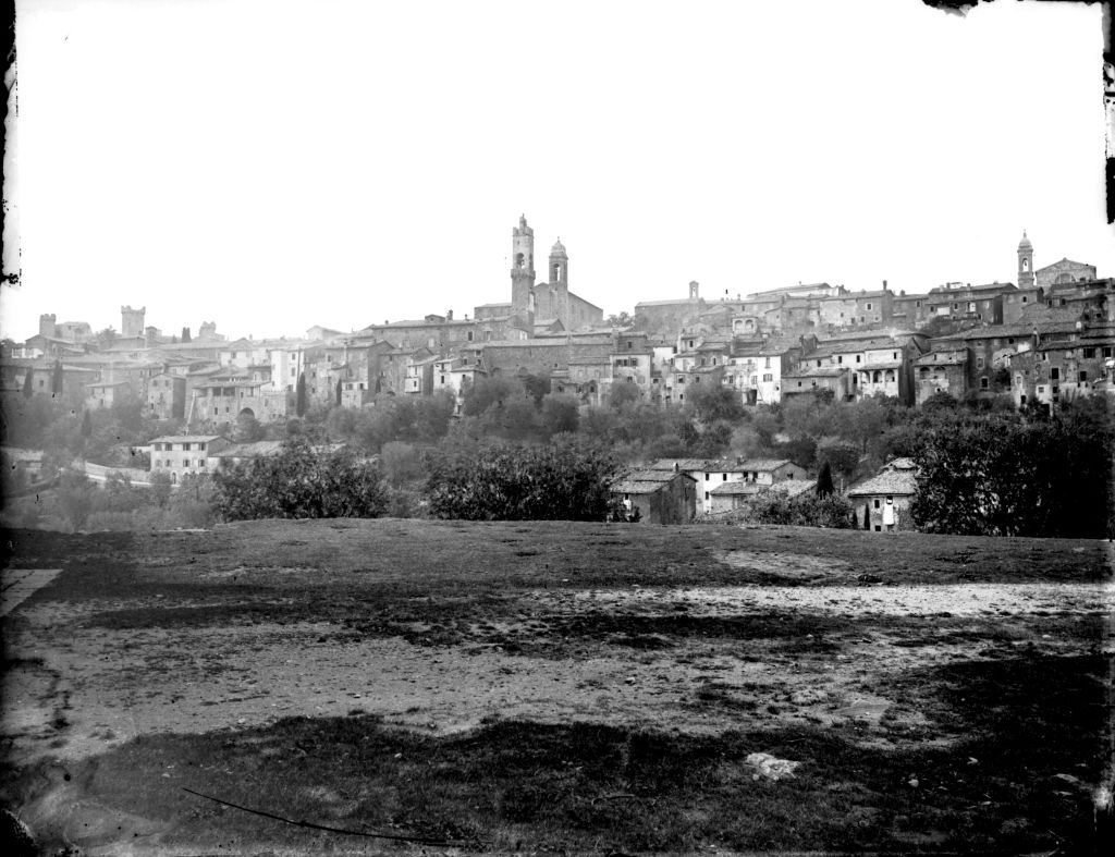 Montalcino - Vedute panoramiche (negativo) di Anonimo (XIX/ XX)