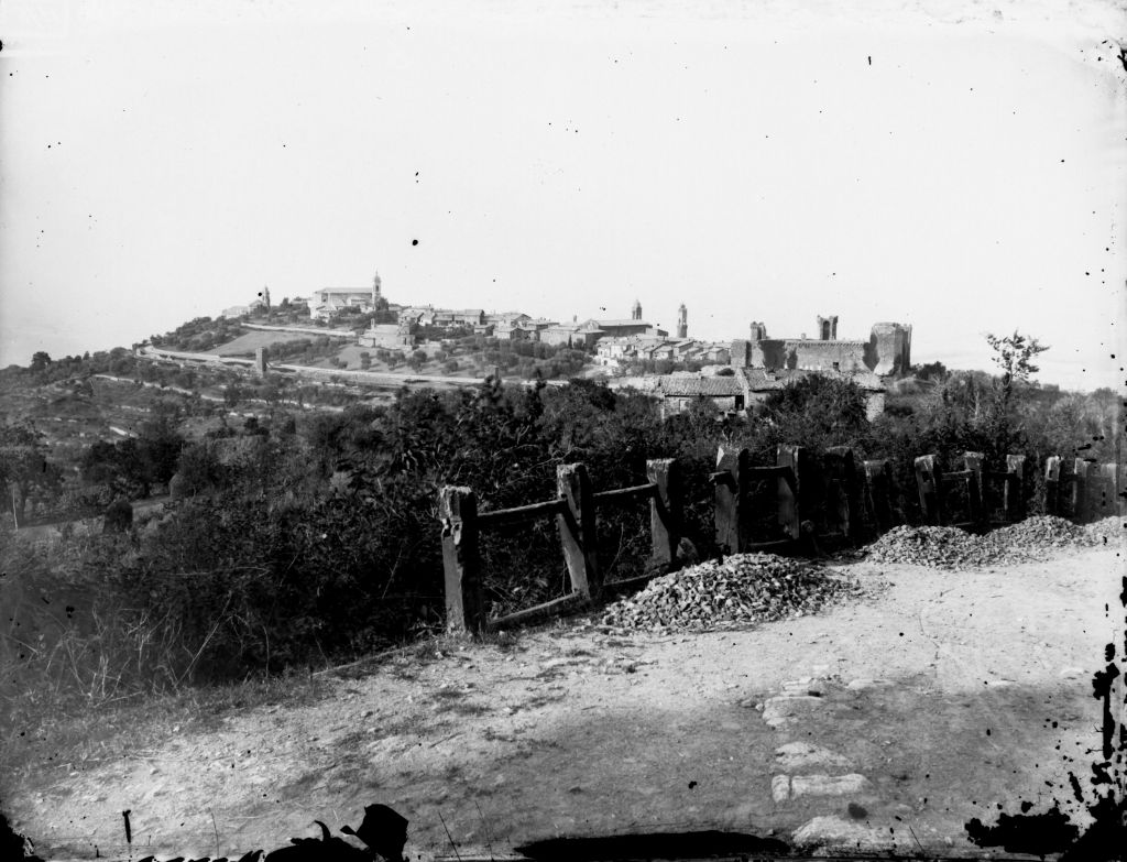 Montalcino - Vedute panoramiche (negativo) di Anonimo (XIX/ XX)