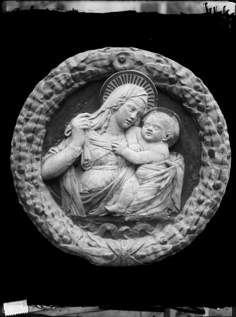 Madonna con Bambino - Rilievi (negativo) di Anonimo (XIX/ XX)
