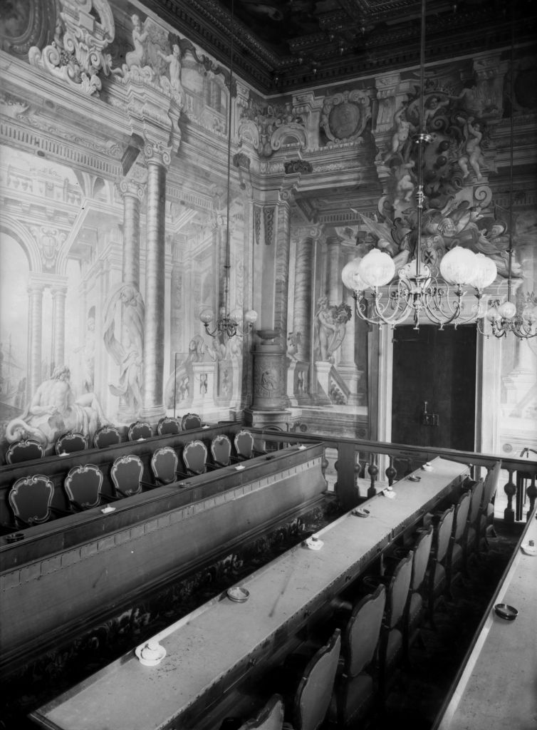 Pisa - Palazzo del Consiglio dell'Ordine dei Cavalieri - Vedute interne (negativo) di Pierini (XIX/ XX)