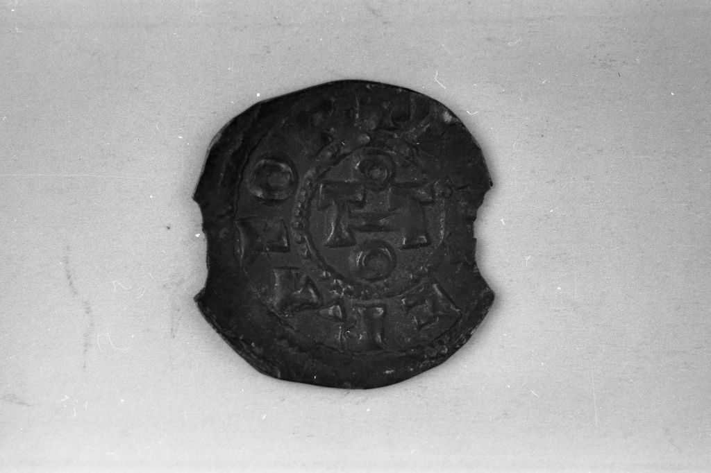 moneta - ambito italiano (sec. X)