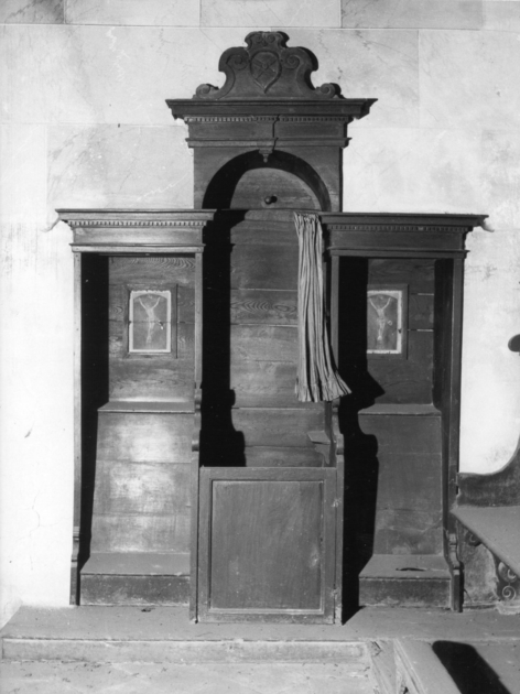 confessionale - bottega italiana (fine/inizio secc. XVIII/ XIX)