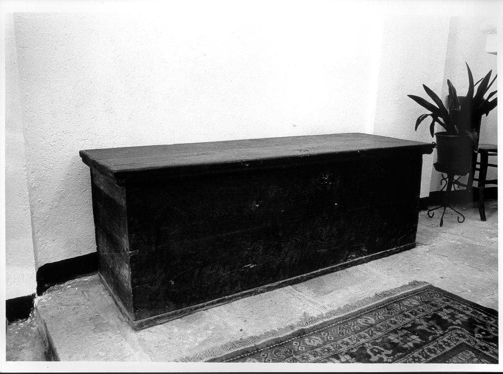 cassapanca - ambito lunigianese (prima metà sec. XIX)