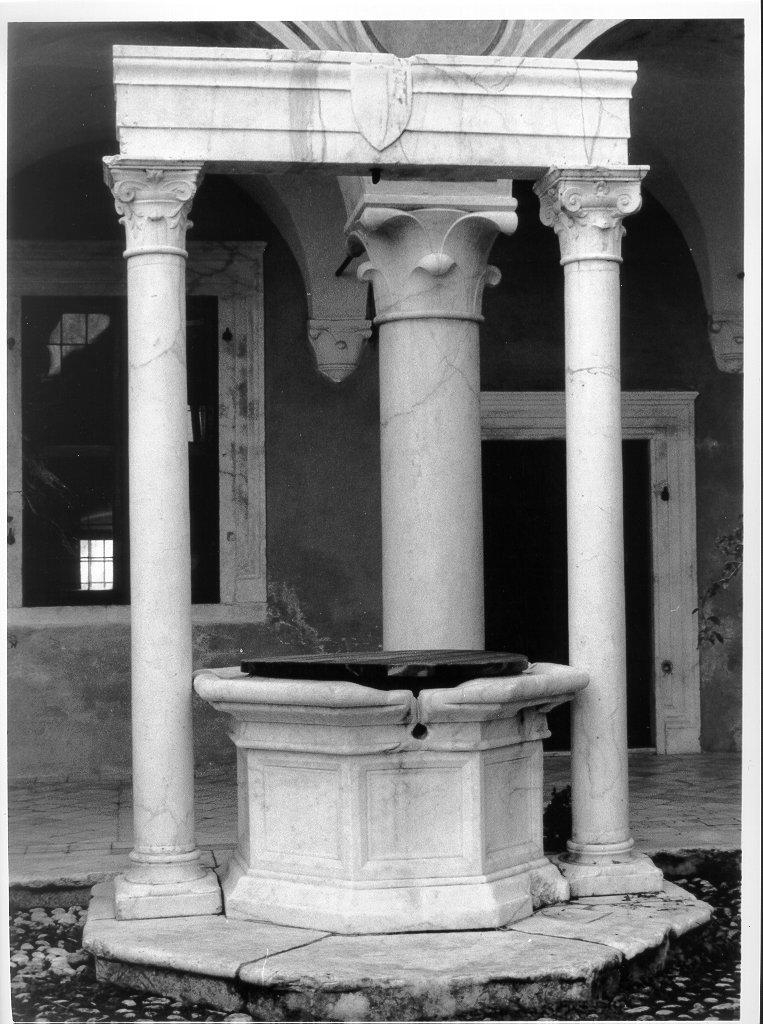 pozzo, opera isolata - bottega toscana (sec. XVI)