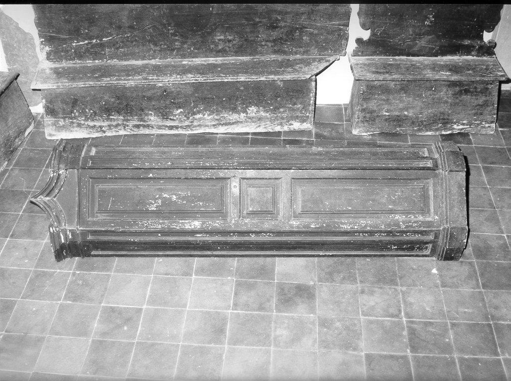 angoliera, opera isolata - bottega toscana (sec. XVIII)