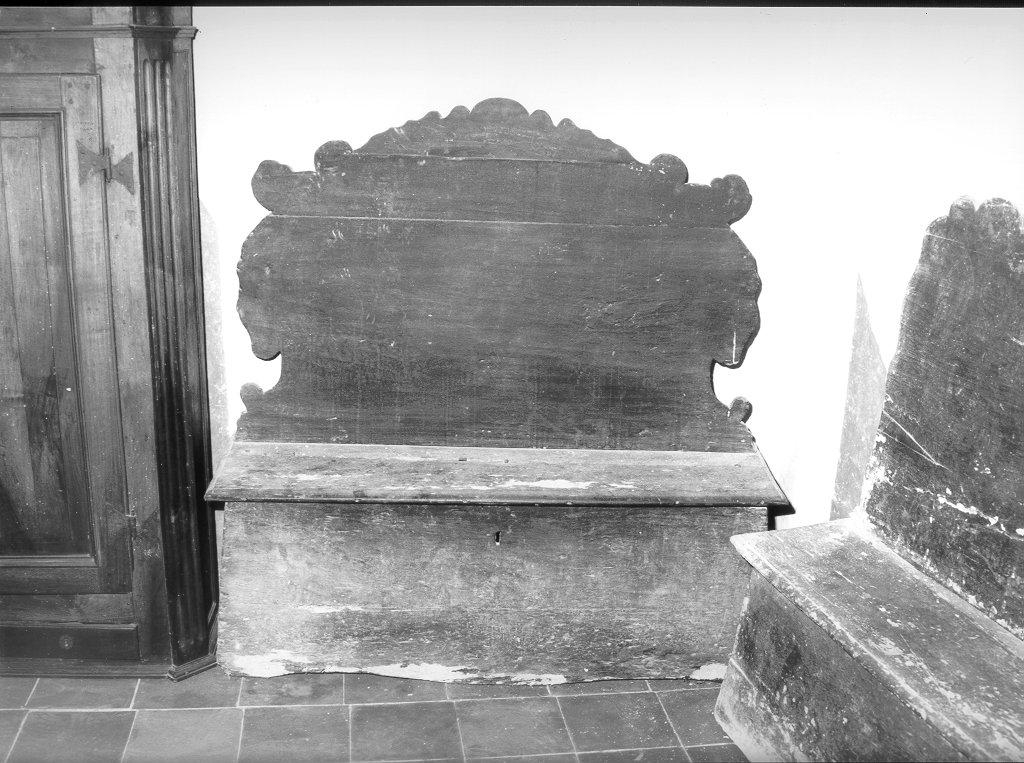 cassapanca, opera isolata - bottega toscana (sec. XVII)
