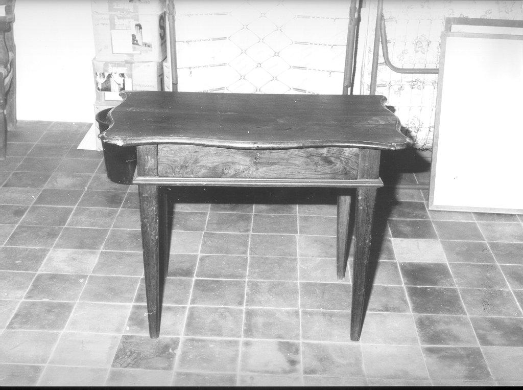 tavolo, opera isolata - bottega toscana (sec. XVIII)