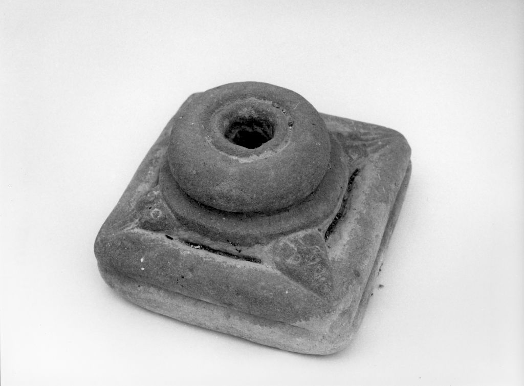 base - ambito lunigianese (sec. XVII)