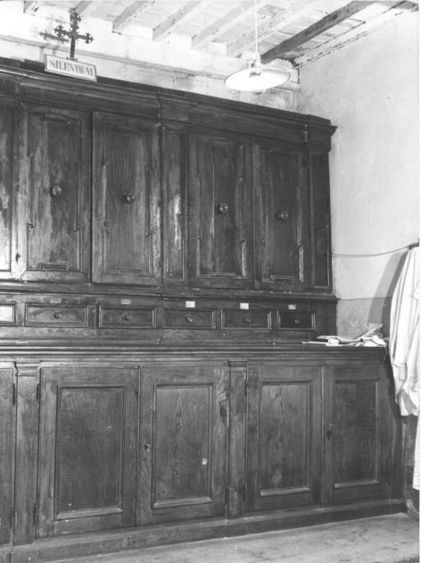 armadio da sacrestia - ambito lucchese (sec. XVII)