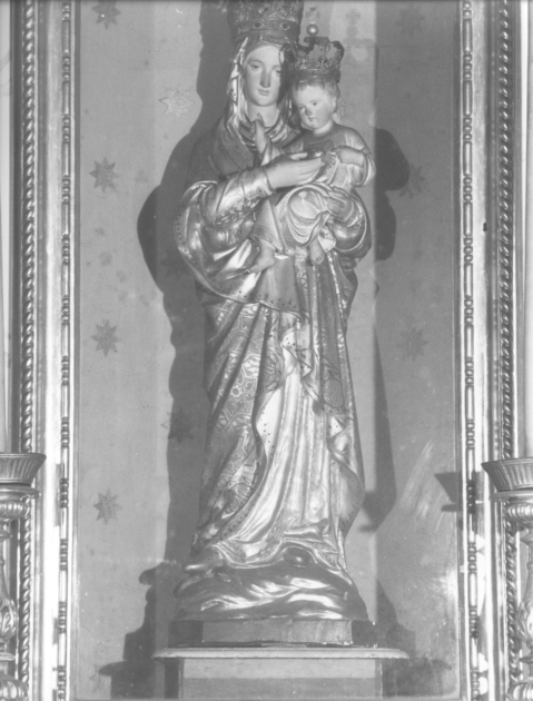 MADONNA CON BAMBINO (statua) - ambito italiano (sec. XIX)