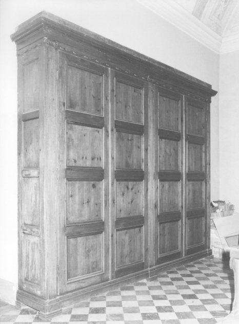 armadio - ambito toscano (prima metà sec. XIX)