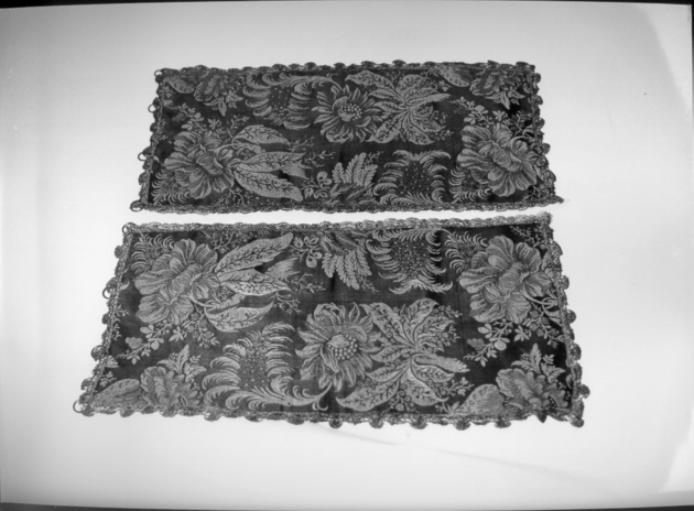 conopeo di tabernacolo - manifattura lucchese (sec. XIX)