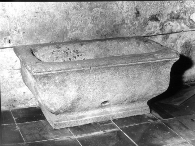 vasca di fontana da sacrestia - ambito toscano (sec. XII)