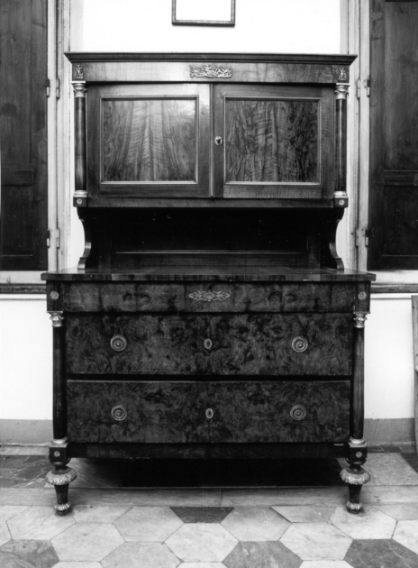 mobile a due corpi - bottega toscana (fine/inizio secc. XIX/ XX)