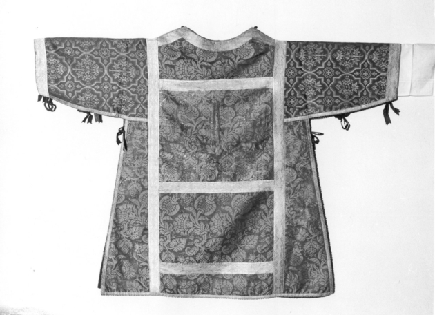 paramento liturgico - in terzo - manifattura toscana (seconda metà sec. XVII)