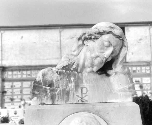 Cristo morto (busto) di Bozzano Antonio (sec. XX)