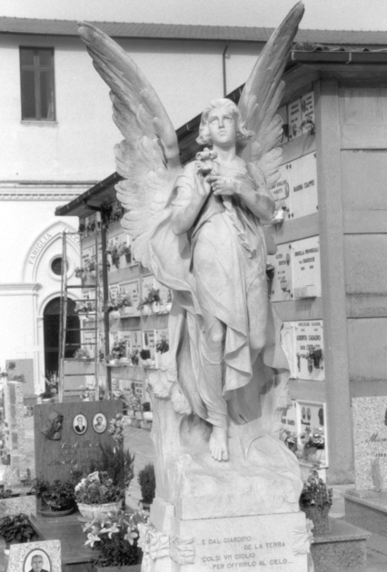 Angelo che ascende in cielo stringendo nelle mani un giglio (statua) di Zilocchi Giacomo (sec. XX)