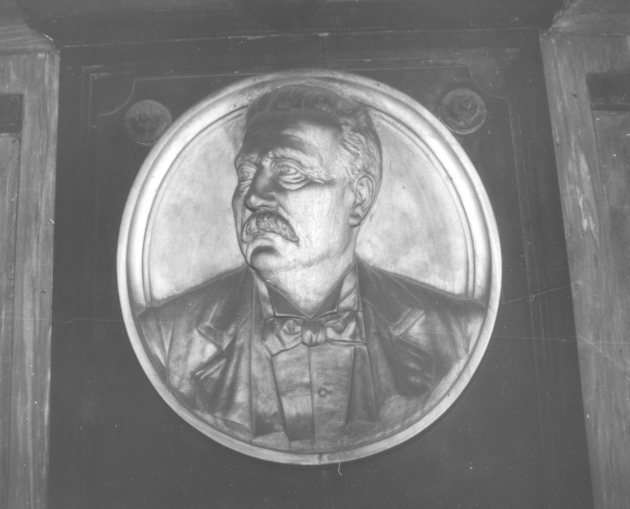 Ritratto di Sabatino Ulivieri (medaglione) - bottega apuo-versiliese (sec. XX)