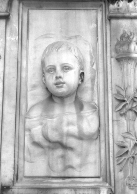 Ritratto della bambina Lea Nelli (rilievo) - bottega apuo-versiliese (sec. XIX)