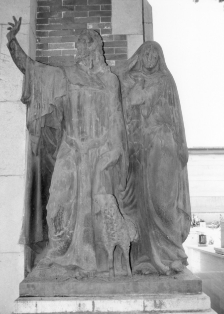 Cristo benedicente, agnello e figura femminile dolente (gruppo scultoreo) di Baccelli Giuseppe (sec. XX)