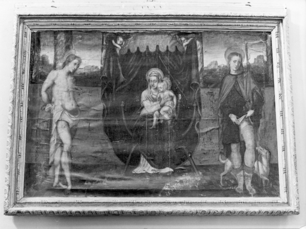 Madonna con Bambino in trono tra San Sebastiano e San Rocco (dipinto) di Vannucci Pietro detto Perugino (maniera) (sec. XVI)