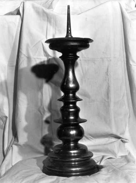 candeliere, serie - ambito garfagnino (secc. XVII/ XVIII)