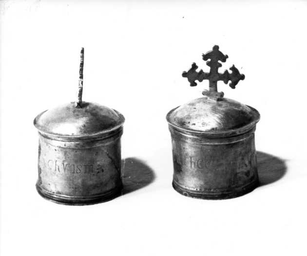 custodia - dei vasi per la riserva degli oli santi, serie - ambito garfagnino (secc. XVII/ XVIII)