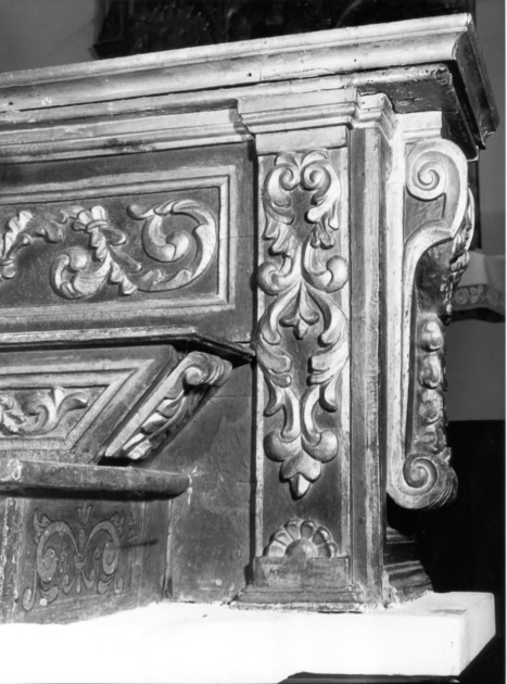 gradino d'altare - ambito garfagnino (sec. XVIII)