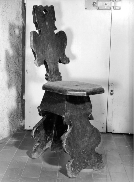 sgabello strozzi - ambito garfagnino (sec. XVII)