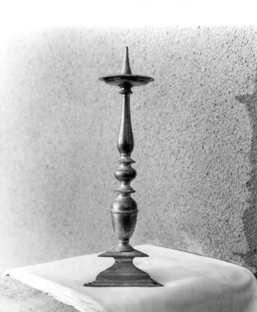 candeliere, serie - ambito garfagnino (sec. XVII)