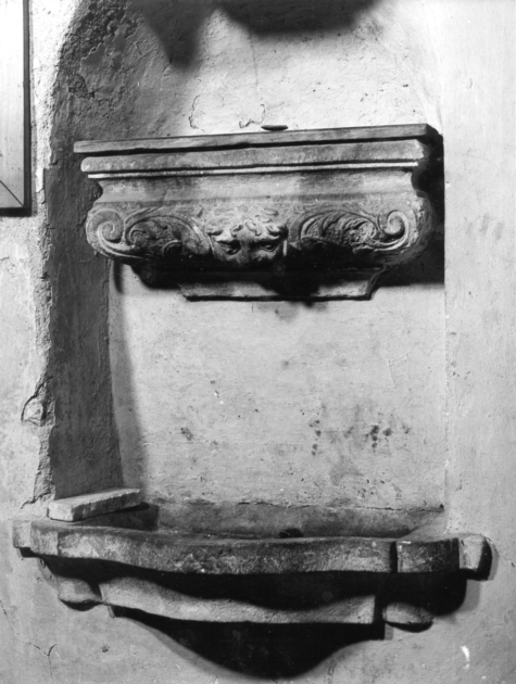 lavabo da sacrestia - ambito apuoversiliese (secc. XVII/ XVIII)
