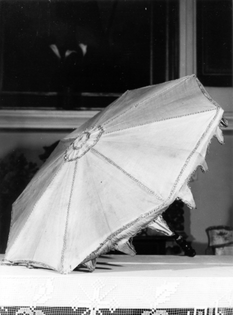 ombrellino processionale - manifattura italiana (sec. XIX)