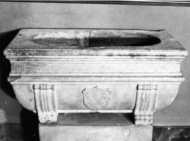 urna - a sarcofago - ambito apuoversiliese (sec. XVI)