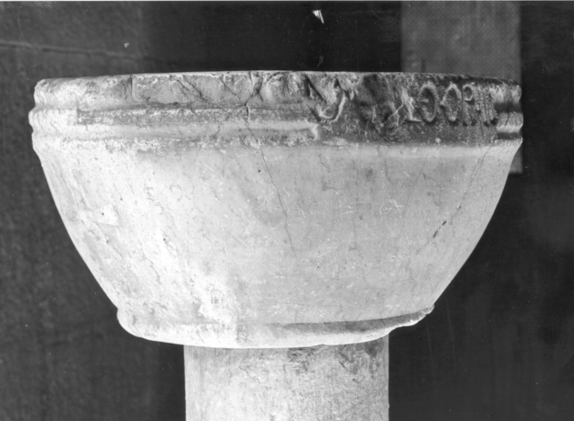 acquasantiera - a fusto - bottega toscana (seconda metà sec. XIII)