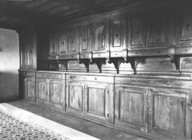 mobile da sacrestia con alzata - bottega lucchese (sec. XIX)