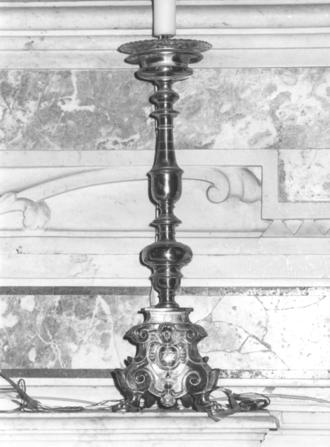 candeliere d'altare, serie - bottega lucchese (sec. XVIII)