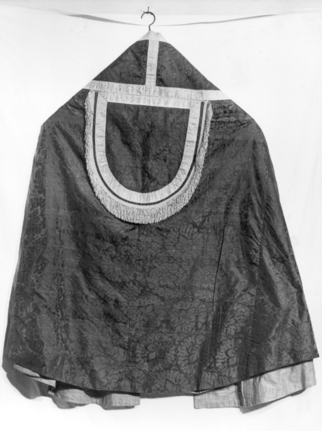 piviale - manifattura lucchese (sec. XVII)