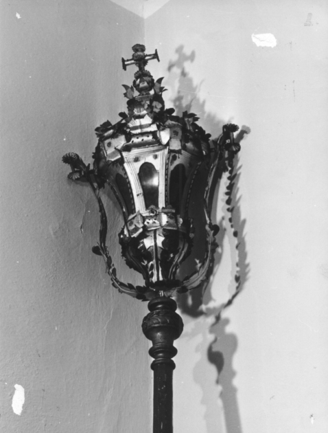 lanterna processionale, serie - bottega lucchese (sec. XIX)